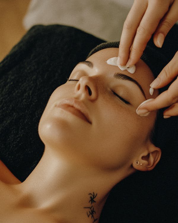 Dernières tendances esthétiques : guide des innovations beauté à connaître